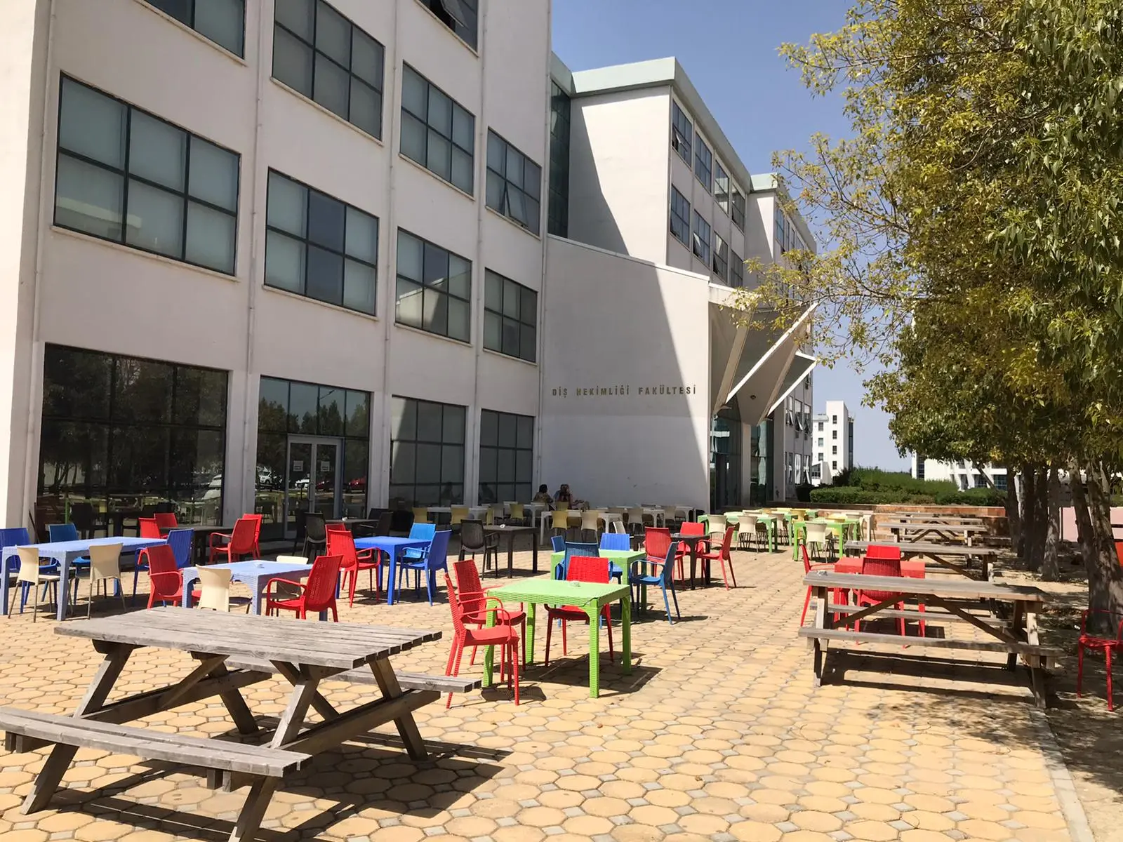 Outdoor seating by the Faculty of Dentistry