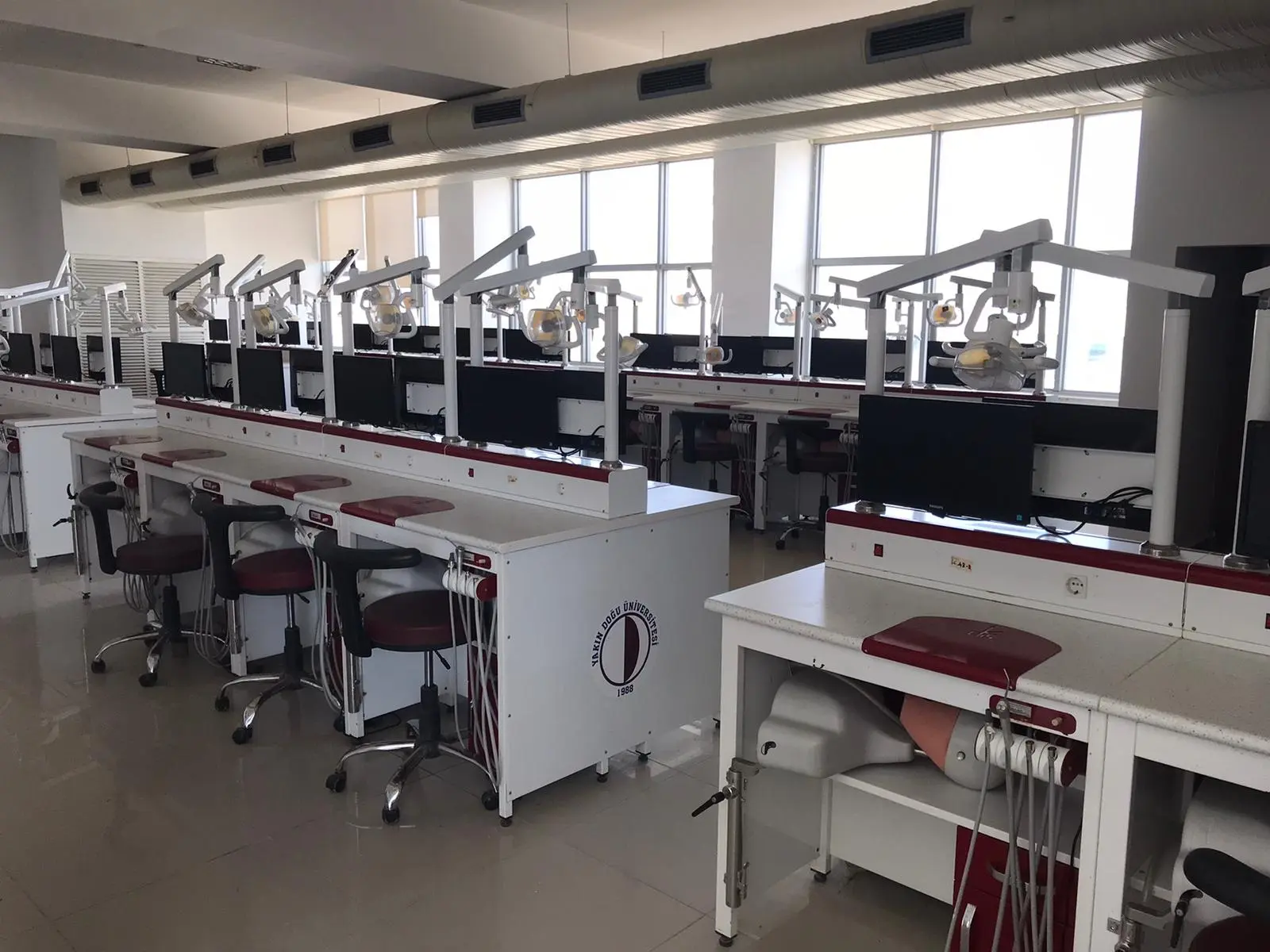 Pre-clinical simulation lab, Faculty of Dentistry